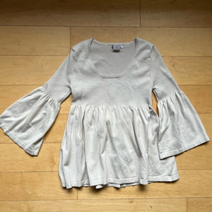 Earthbound Peplum Sweater‎ Bell Sleeves Size Small